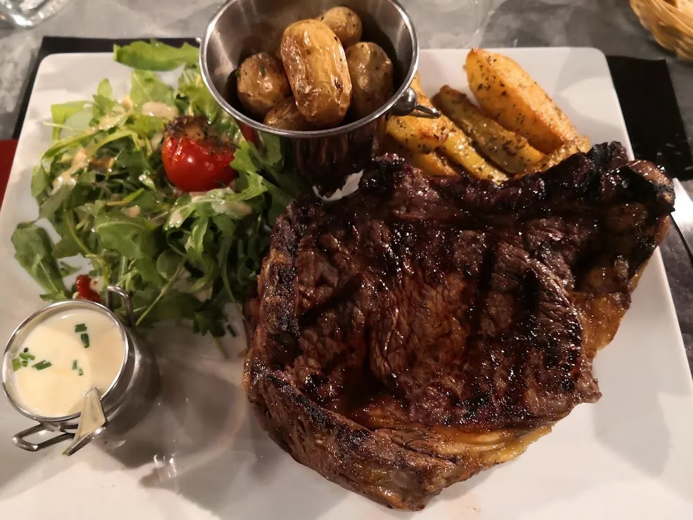 Entrecôte Cuite Au Feu de Bois